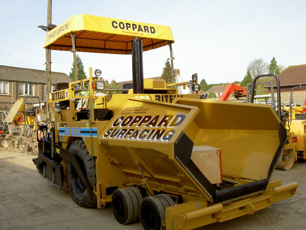 Telescreed Paver - Bitelli 650 with 2 operators