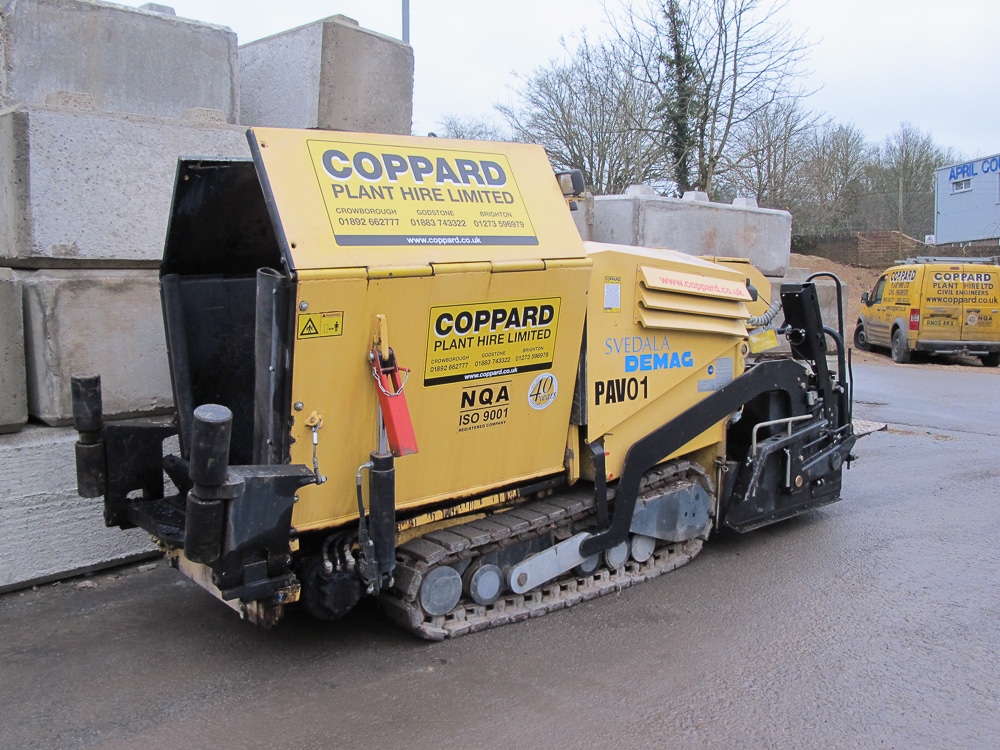 Telescreed Paver- Mini Tracked - Demag DF40C with 1 operators