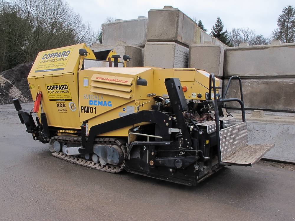 Telescreed Paver- Mini Tracked - Demag DF40C with 1 operators - Image 3